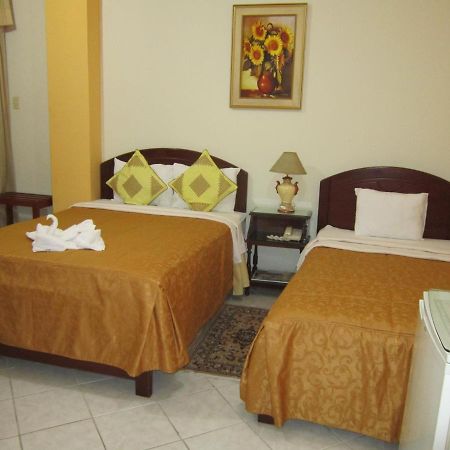 Hotel Plaza Bolognesi 344 Трухильо Экстерьер фото
