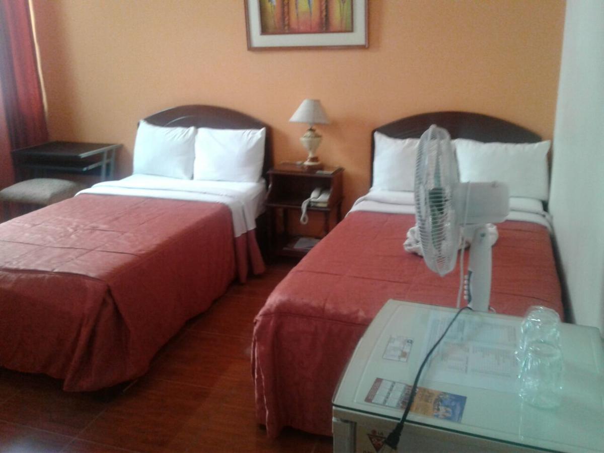 Hotel Plaza Bolognesi 344 Трухильо Экстерьер фото