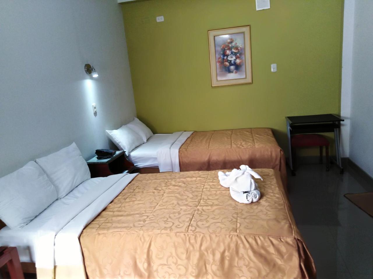 Hotel Plaza Bolognesi 344 Трухильо Экстерьер фото